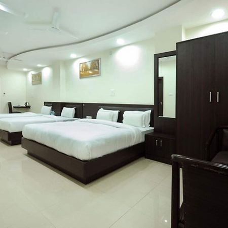 Hotel Flora Haridwar Bahadrabad Exterior photo