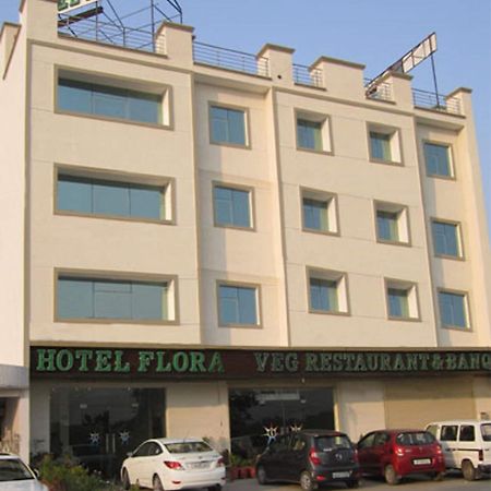 Hotel Flora Haridwar Bahadrabad Exterior photo