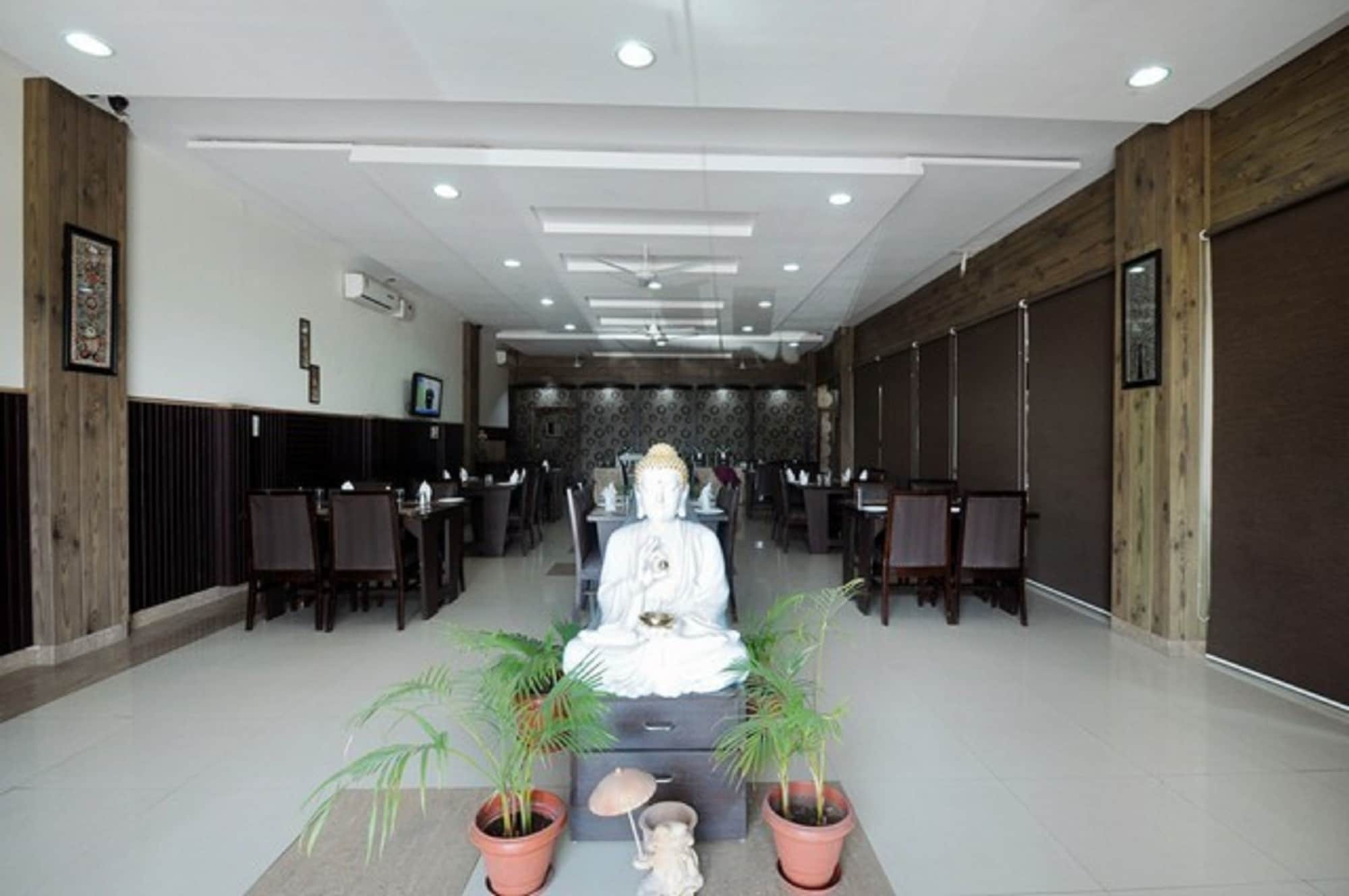 Hotel Flora Haridwar Bahadrabad Exterior photo